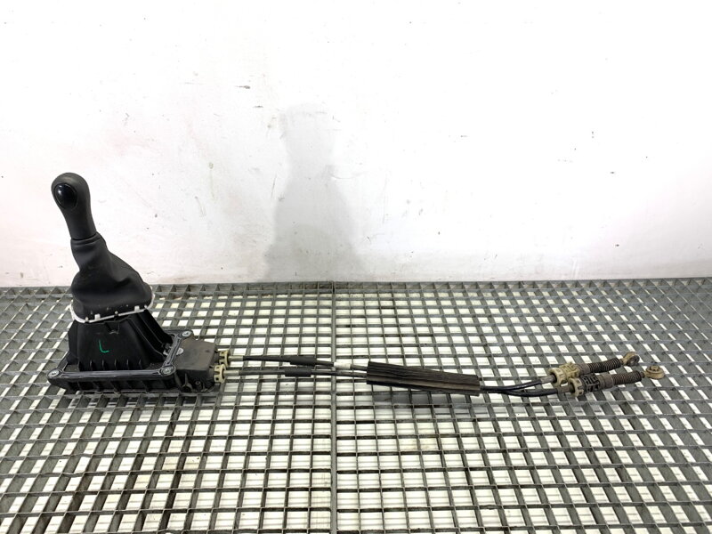 RIADIACA PÁKA VOLIČ PREVODOVKY NISSAN MICRA III (K12) 2002 - 2010