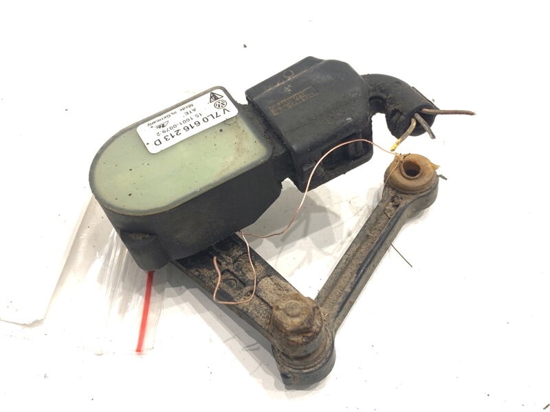 SNÍMAČ NÁKLONU XENÓN PREDNÝ ĽAVÝ AUDI Q7 (4LB) 2006 - 2016 7L0616213D