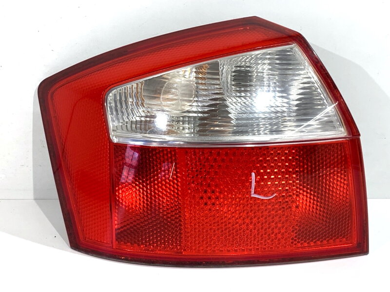 SVETLO ĽAVÉ ZADNÉ AUDI A4 B6 (8E2) 2000 - 2005 8E0945095
