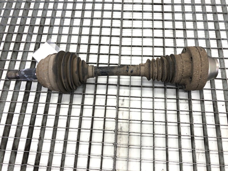 Poloos pravá predná Audi Q7 (4LB) 2006 - 2016 7L0407271E