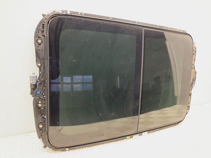 Strešné okno Audi Q5 (8RB) 2008 - 2017 8R0877041B