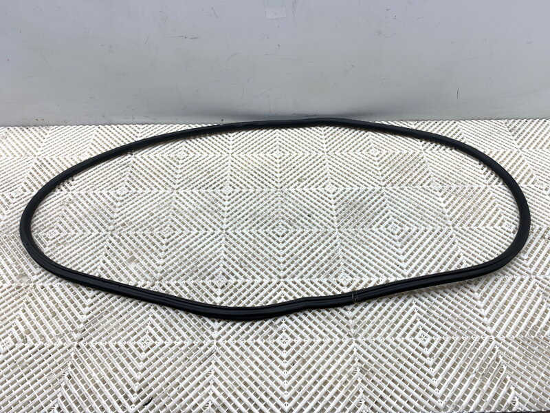 TESNENIE DVERÍ PREDNÉ PRAVÉ MERCEDES-BENZ GLE (V167) 2018 - A1676971800