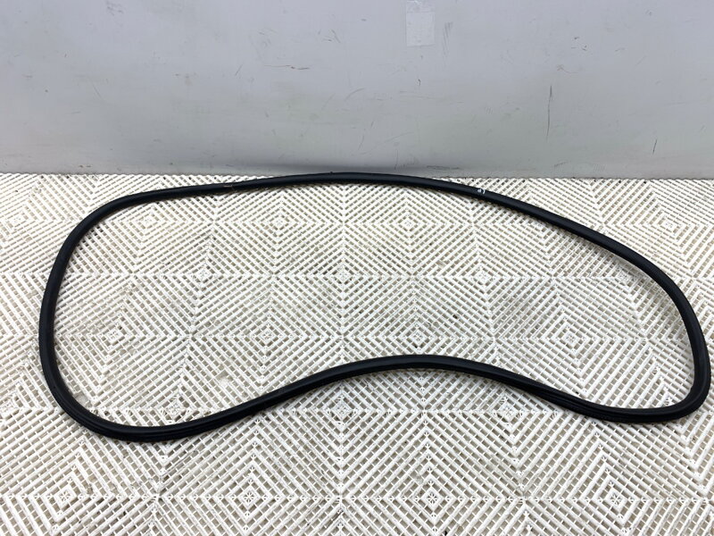 Tesnenie dverí predné ľavé Mercedes-benz GLE (V167) 2018 -