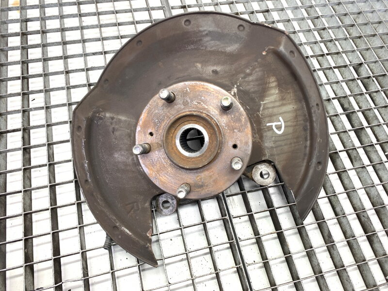 Otoč pravá predná Honda Civic Viii Hatchback (FN, FK) 2005 - 2022