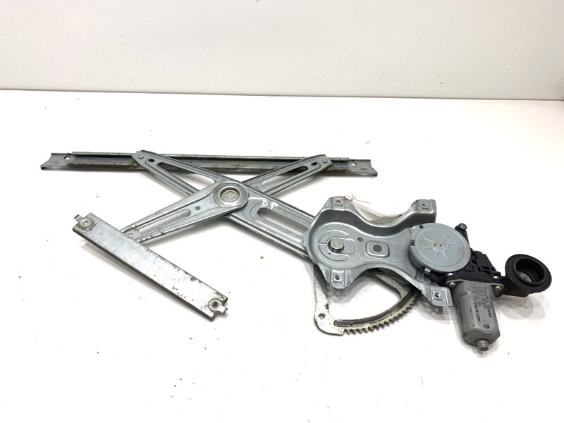 SŤAHOVAČKA OKNA PRAVÁ PREDNÁ TOYOTA AURIS (_E18_) 2012 - 2018 85710-0D100