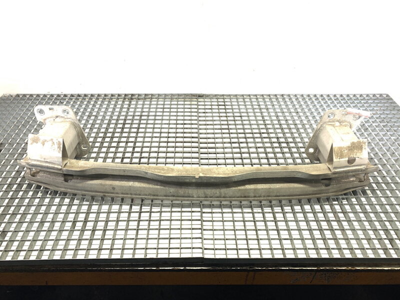 Výstuha nárazníka zadná Audi Q8 (4MN) 2018 - 2022