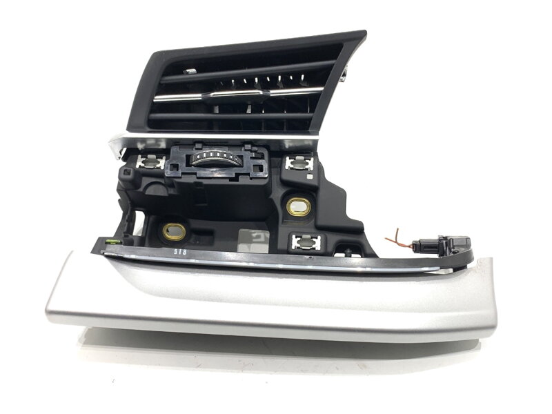 Mriežka ventilácie ľavá predná Audi Q8 (4MN) 2018 - 2022 4M8820901A