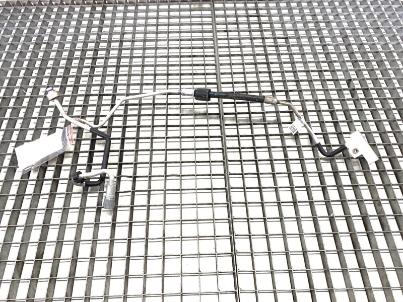 Hadica klimatizácie Audi Q8 (4MN) 2018 - 2022 4M1816720R