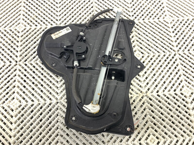 Sťahovačka okna ľavá zadná Mazda 3 (BM, BN) 2013 - 2022