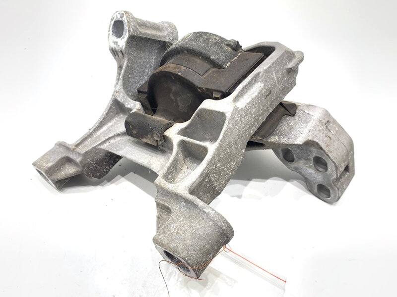 VANKÚŠ MOTORA ĽAVÝ MAZDA 3 (BM, BN) 2013 - 2022