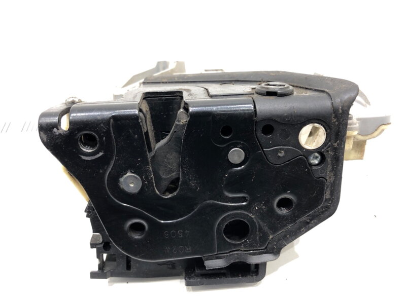 Zámok dverí pravý zadný VW Passat B6 Variant (3C5) 2005 - 2011 3C4839016A