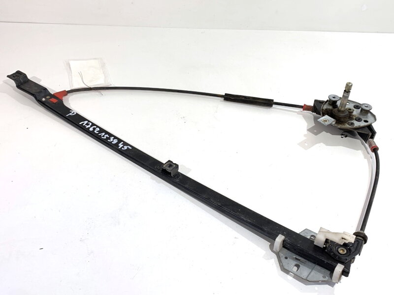 Sťahovačka okna pravá predná VW Transporter IV Autobus ( 70B , 70C , 7DB , 7DK , 70J , 70K , 7DC , 7 1990 - 2004 701837502F