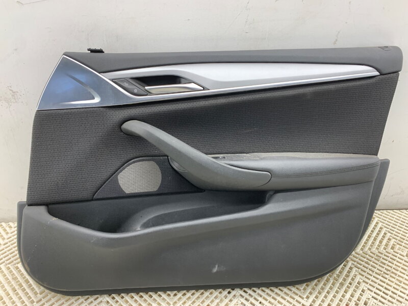 Tapacír dverí pravý predný BMW 5 (G30, F90) 2016 - 2022