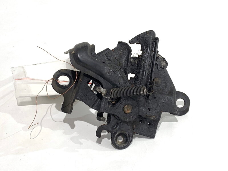 Zámok kapoty predný Toyota Yaris (_P13_) 2010 - 2022