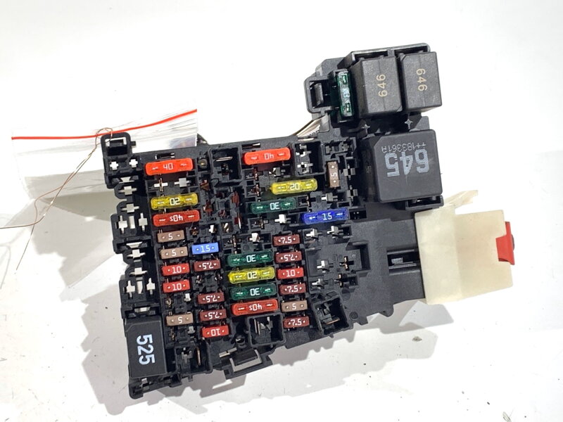 Poistková skrinka Seat Leon (5F1) 2012 - 2022 5Q0937615C