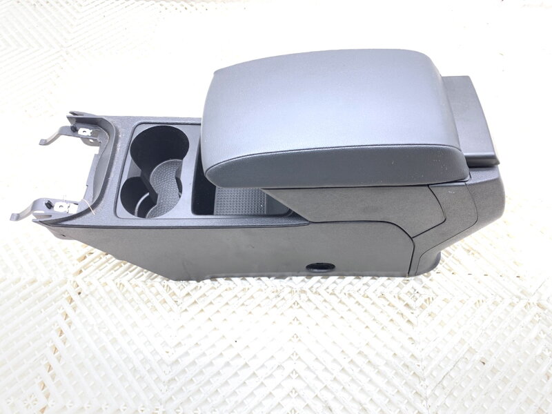 Lakťová opierka Seat Leon (5F1) 2012 - 2022