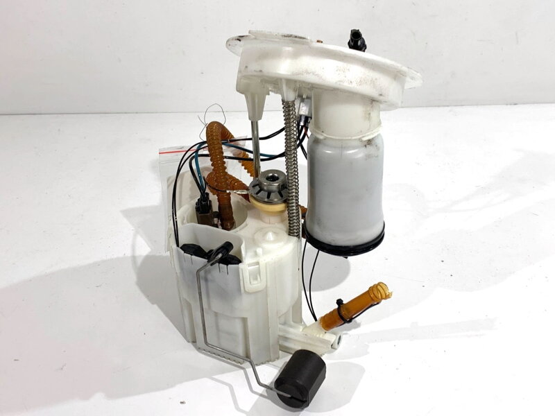 Palivové čerpadlo BMW 3 (F30, F80) 2011 - 2018 7243975