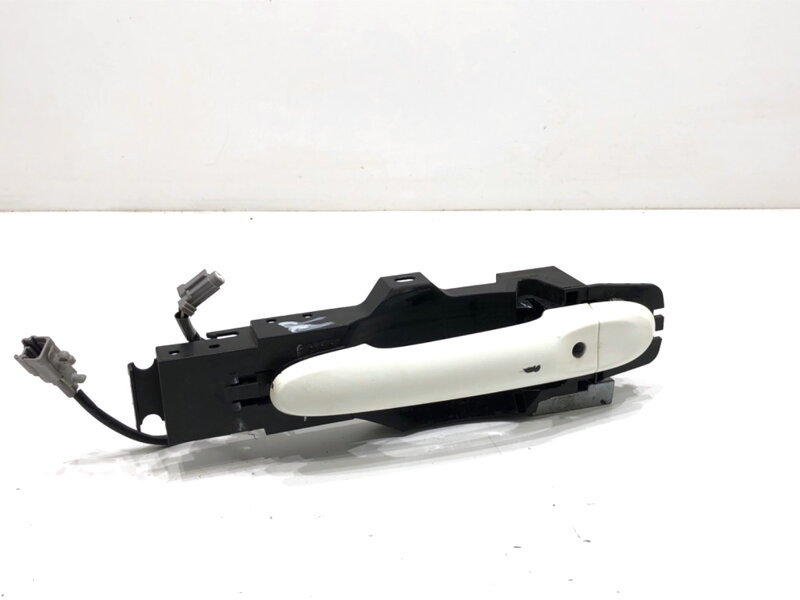 Kľučka vonkajšia pravá predná Nissan Juke (F15) 2010 - 2022