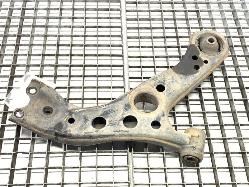 Rameno ľavé predné Toyota C-hr (_X1_) 2016 - 2022