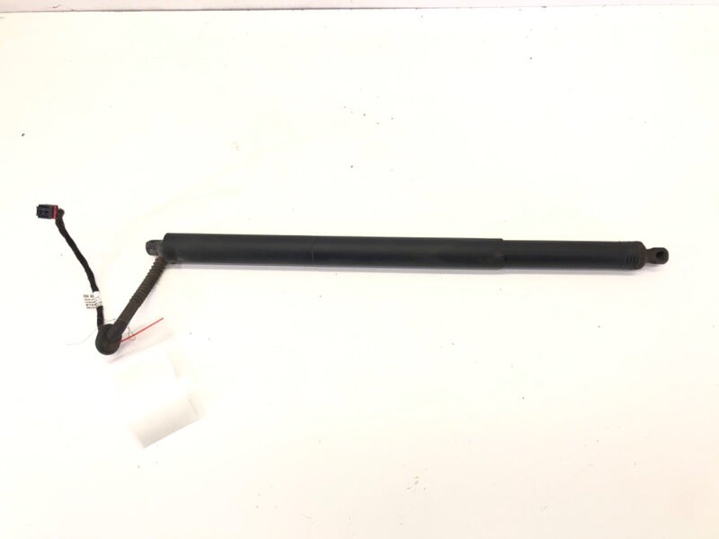 Servomotor / vzpera teleskop veka batožinového priestoru pravý VW Passat B8 Variant (3G5, CB5) 2014 - 2022 3G9827851B