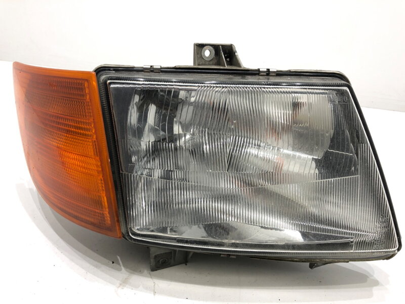 Svetlo pravé predné Mercedes-benz Vito (W638) 1997 - 2003 6388200161