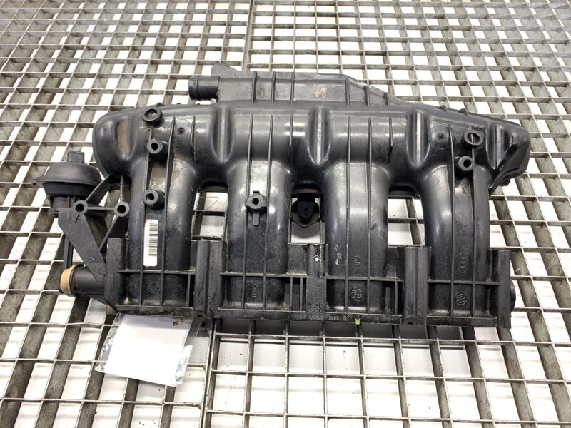 SACIE POTRUBIE AUDI A4 B8 (8K2) 2007 - 2015 06H133185M