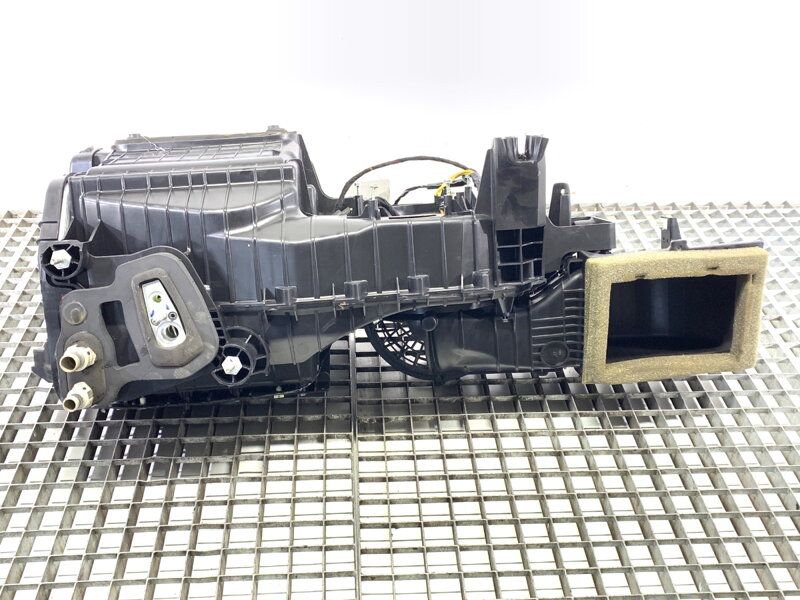 Radiátor kúrenia kombajn Ford USA Mustang Coupe 2004 - 2022 DR33-19B555-AD