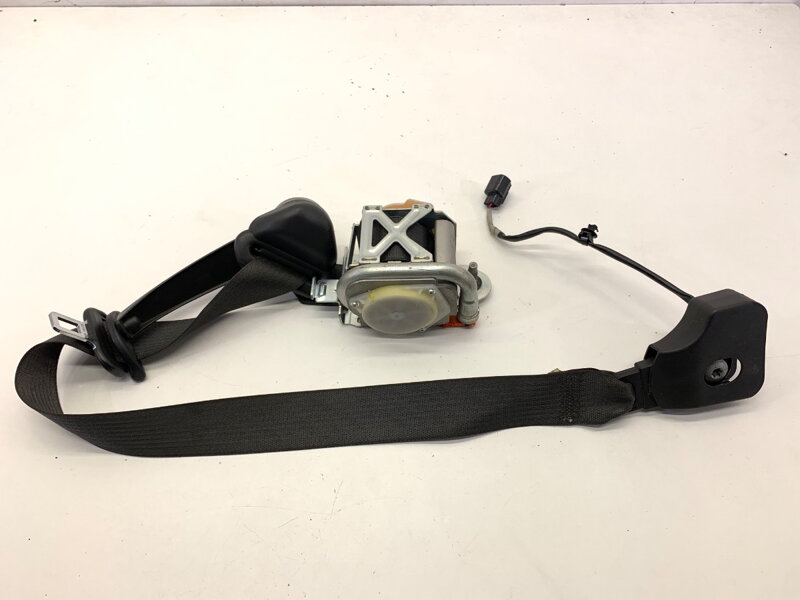 BEZPEČNOSTNÝ PÁS PRAVÝ PREDNÝ FORD USA MUSTANG COUPE 2004 - 2022 2031272-AG