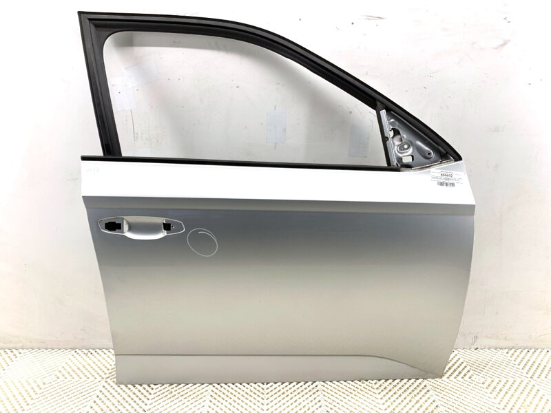 DVERE PRAVÉ PREDNÉ SKODA FABIA III KOMBI (NJ5) 2014 - 2022 LA7W