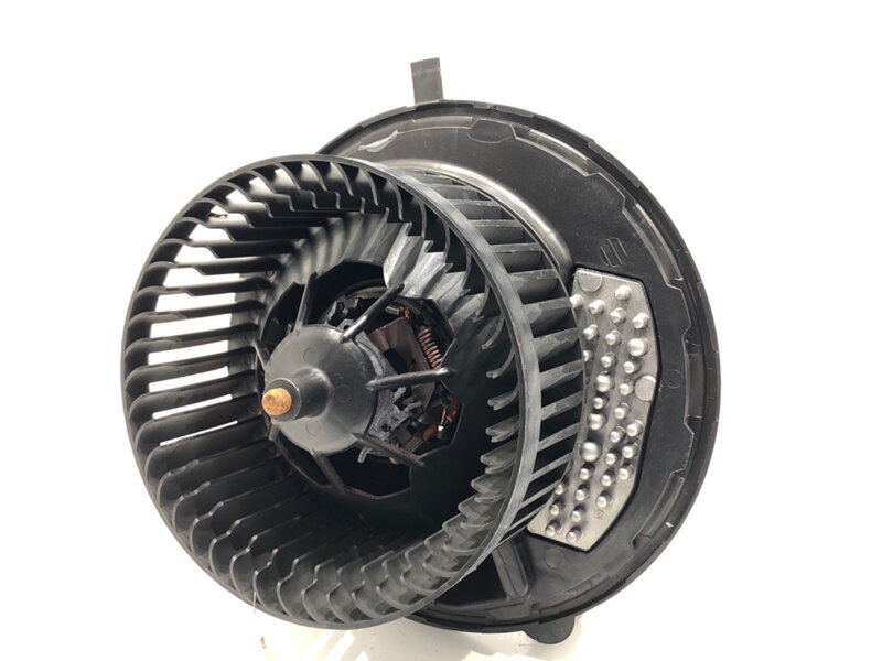 Ventilátor kúrenia VW T-roc (A11) 2017 - 2022 5Q1819021H