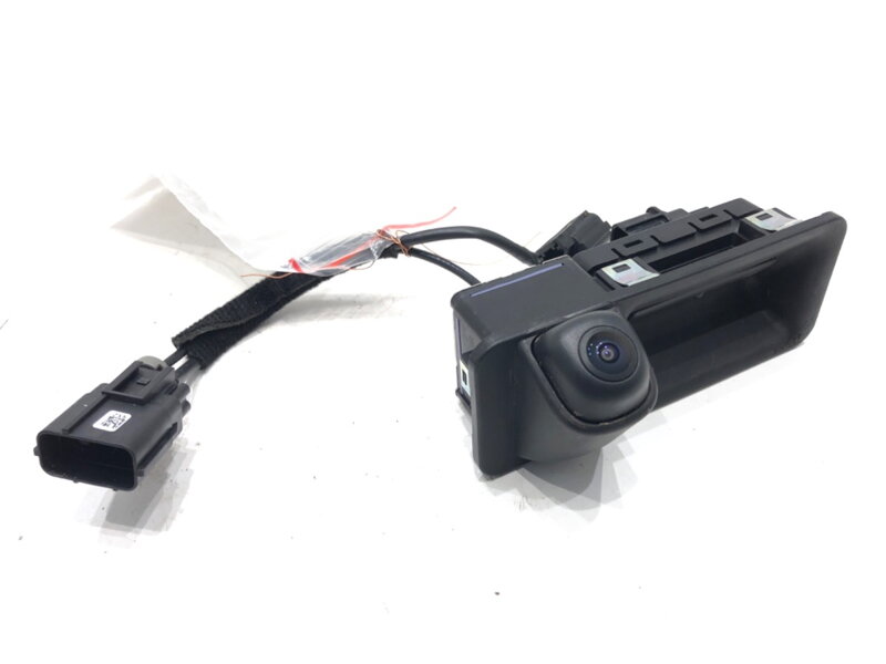 KĽUČKA VEKA BATOŽINOVÉHO PRIESTORU ZADNÁ KAMERA HYUNDAI KONA II (SX2) 2022 - 81820-BE000