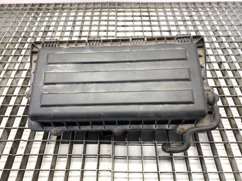 Kryt filtra vzduchu Seat Ibiza IV (6J5, 6P1) 2008 - 2017 036129611CD