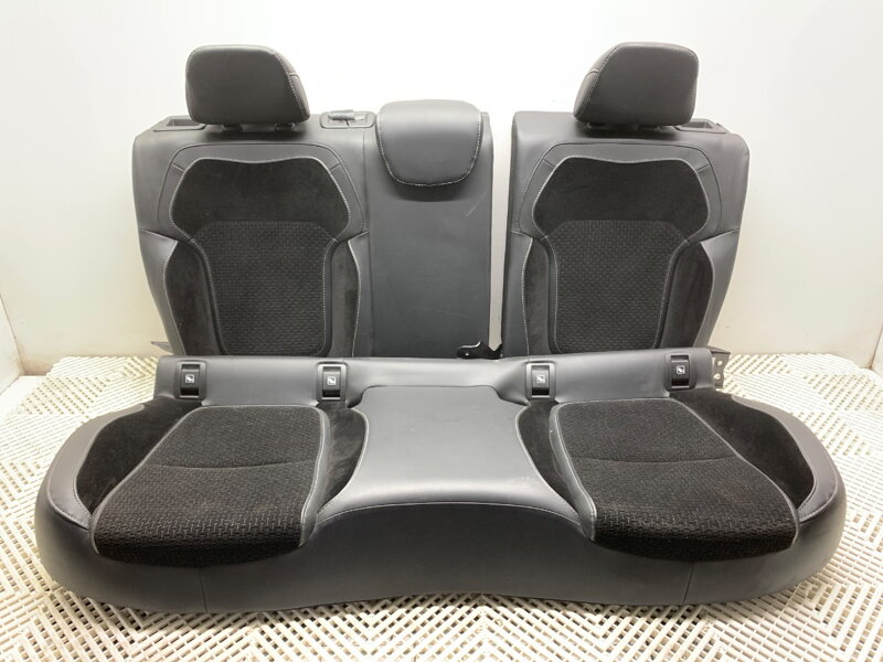 Lavica / sedačka druhý RAD Renault Megane IV Liftback (B9A/M/N_) 2015 - 2022