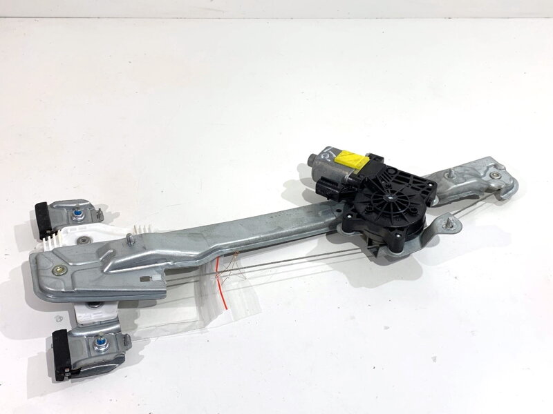 Sťahovačka okna pravá zadná Ssangyong Tivoli 2015 - 2022