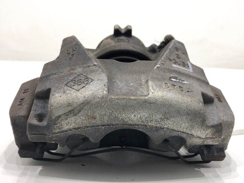 Brzdový strmeň ľavý predný Renault Clio V (B7_) 2019 - 2022