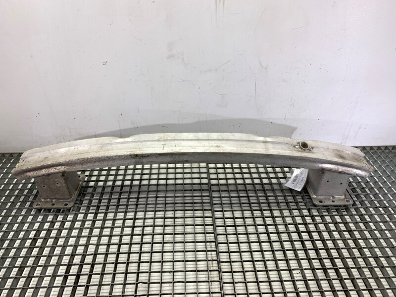 Výstuha nárazníka zadná Audi A8 D5 (4N2, 4N8) 2017 - 2022