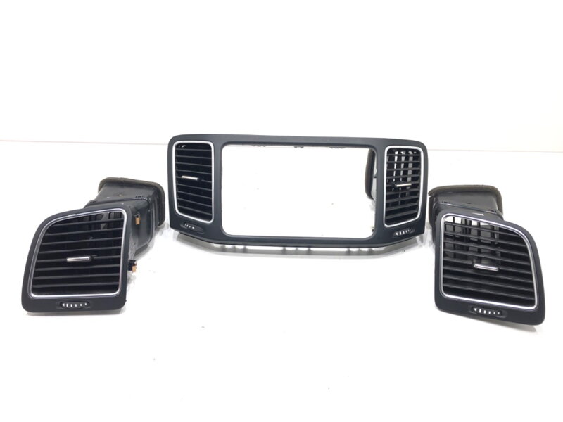 Mriežka ventilácie predná Seat Alhambra (710, 711) 2010 - 2022 7N0858069D