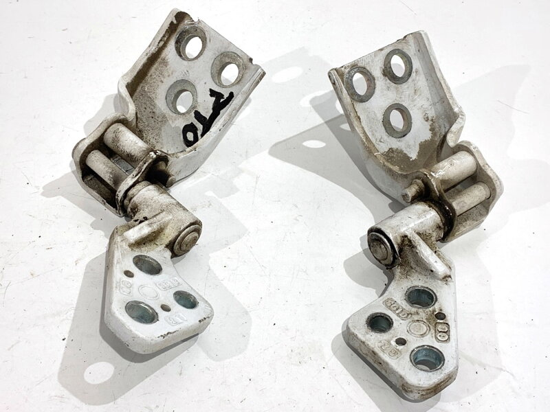 Pánt dvere zadných pravý Toyota Proace City 2019 - 2022