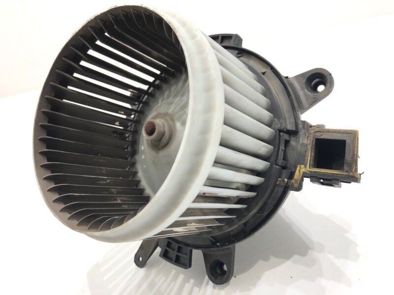 Ventilátor kúrenia Toyota Proace City 2019 - 2022 EQA352