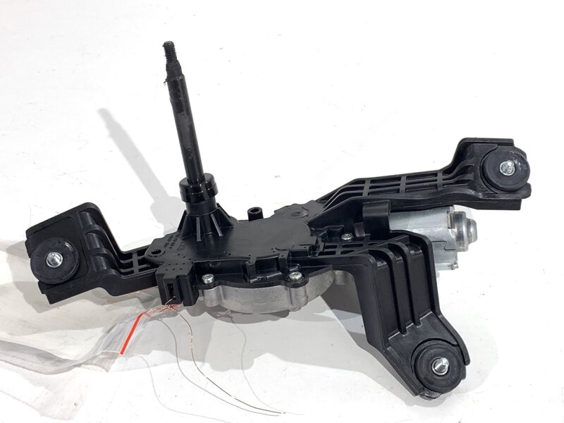 Motorček stieračov zadný Hyundai Kona II (SX2) 2022 - 98700-BE000 039020500S