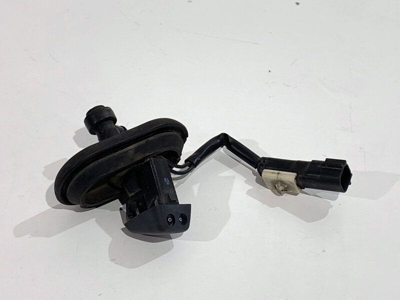 Tryska ostrekovača okien Volvo S80 II (124) 2006 - 2016 30699651