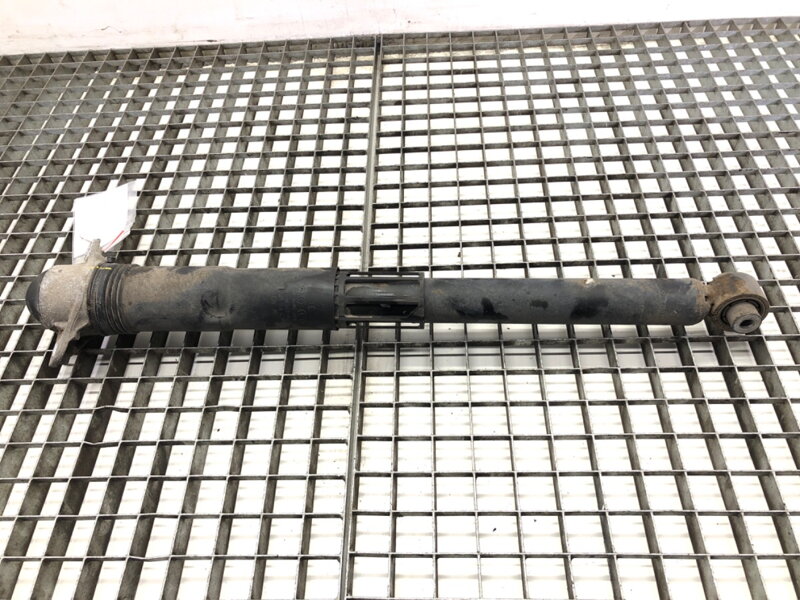 Tlmič pravý zadný VW Tiguan (AD1, AX1) 2016 - 2022