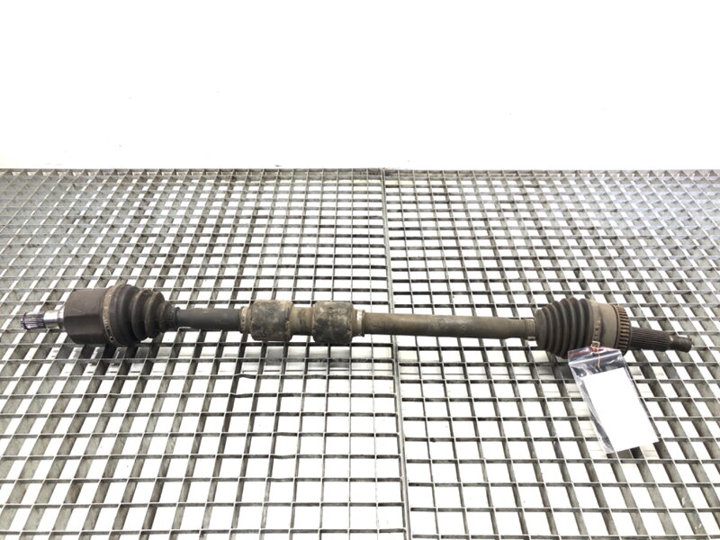 Poloos pravá predná KIA Sportage III (SL) 2009 - 2022