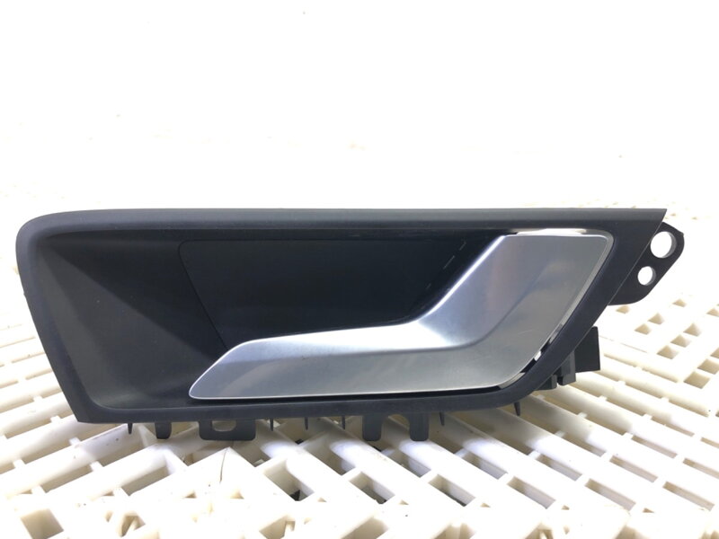 KĽUČKA VNÚTORNÁ PRAVÁ PREDNÁ FORD FOCUS IV (HN) 2018 - 2022 JX7BA22600