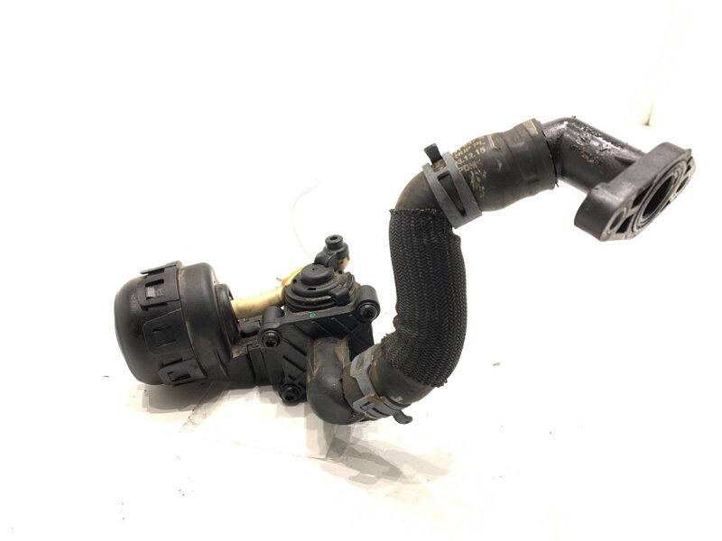 Ventil vody Audi Q8 (4MN) 2018 - 2022 059121737AR