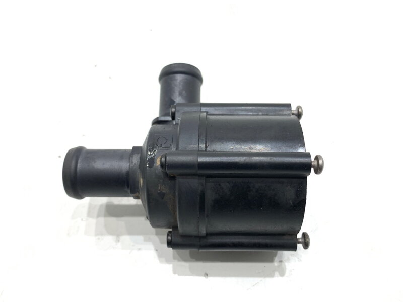 Prídavná vodná pumpa Audi Q8 (4MN) 2018 - 2022 06H121601P