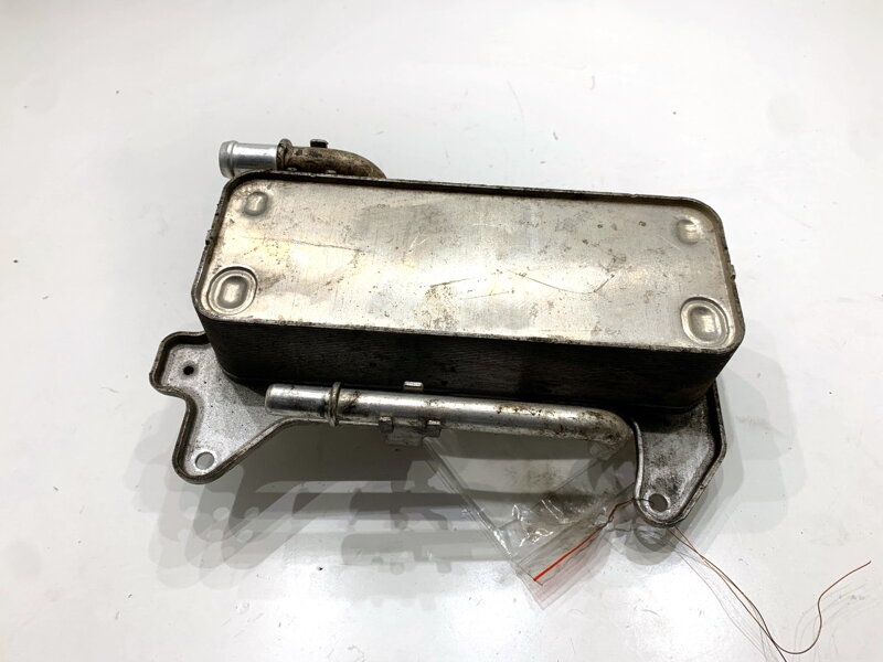 Chladič oleja prevodovky prevodov Audi Q8 (4MN) 2018 - 2022 4M0317021G