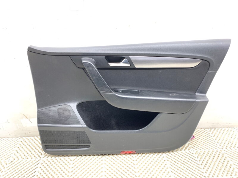 Tapacír dverí pravý predný VW Passat B7 Variant (365) 2010 - 2015