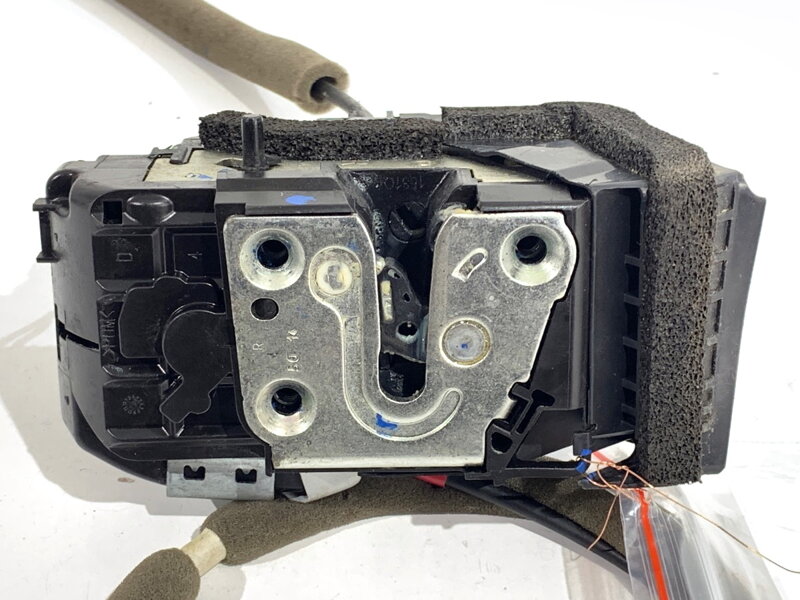 Zámok dverí pravý zadný Nissan Qashqai II SUV (J11, J11_) 2013 - 2022