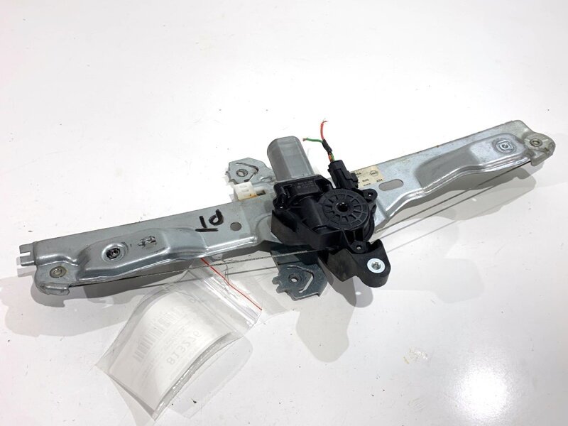 Sťahovačka okna pravá zadná Nissan Qashqai II SUV (J11, J11_) 2013 - 2022 827004EA0A